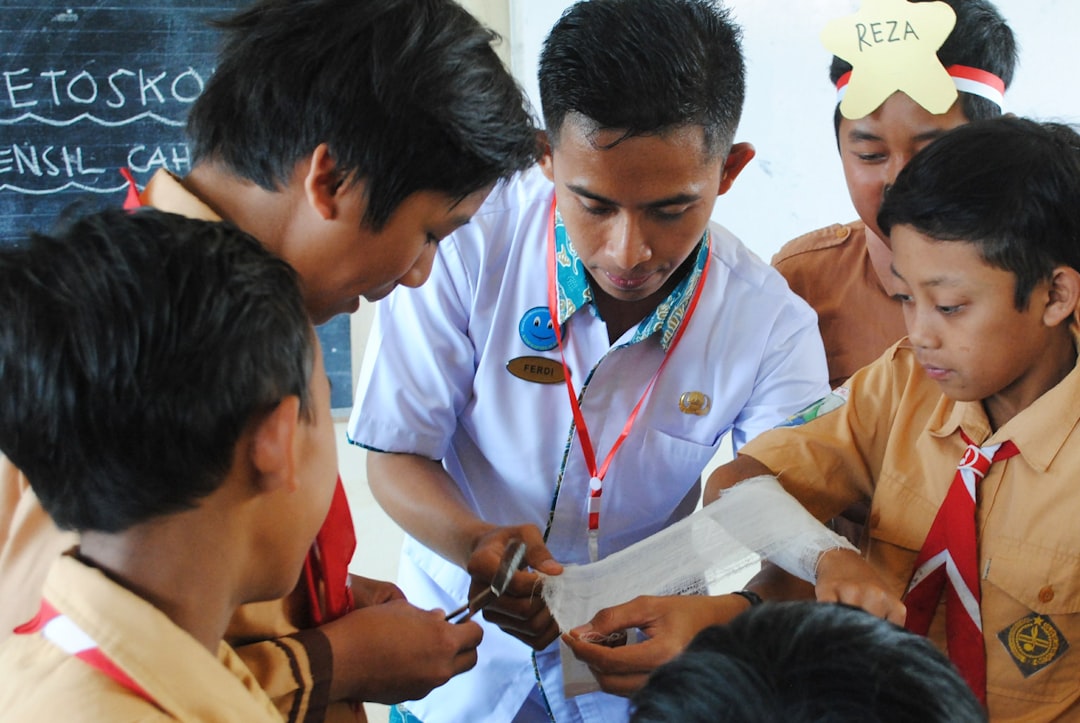 Educación y Promoción de la Salud - First Medical